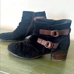 Paul Green Suede Black Ankle Boots with Leather Straps